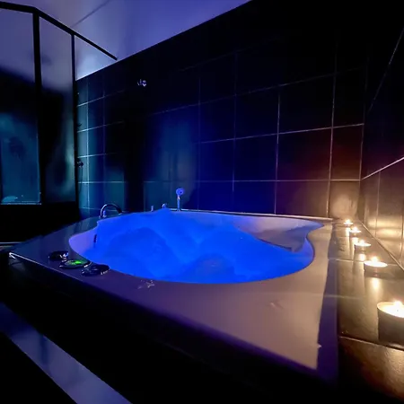 Loft Eiffel Unique Et Atypique, Au Coeur De Béziers